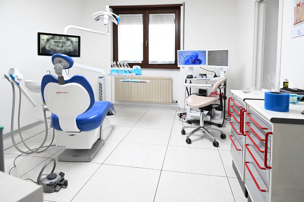 studio dentistico rovereto gallery (8).jpg